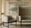 Japandi stiliaus interjeras su OFFSTAGE sofa ir foteliu