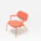 New School Lounge kreslas koralų spalvos iš MDD stambiu planu
