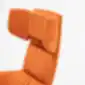 TORO baro kėdės oranžinio audinio galvos atramos stambus planas iš MDD